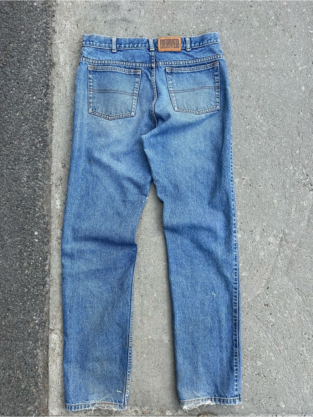 Vintage 90s Denver Hayes Men’s Straight Fit Distressed Blue Denim Jeans - Picture 2 of 11